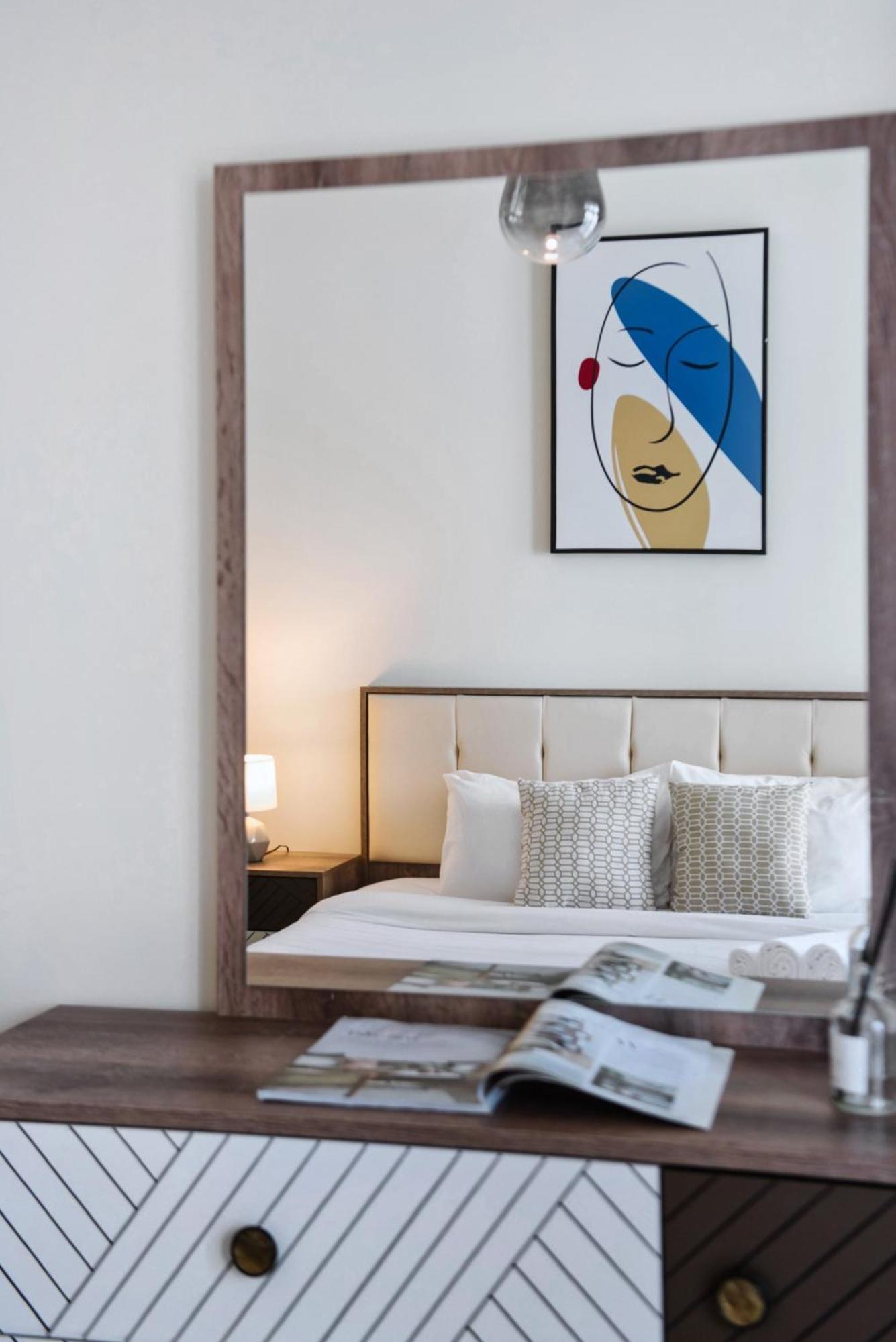 Apartment Majestic At Creek Residences