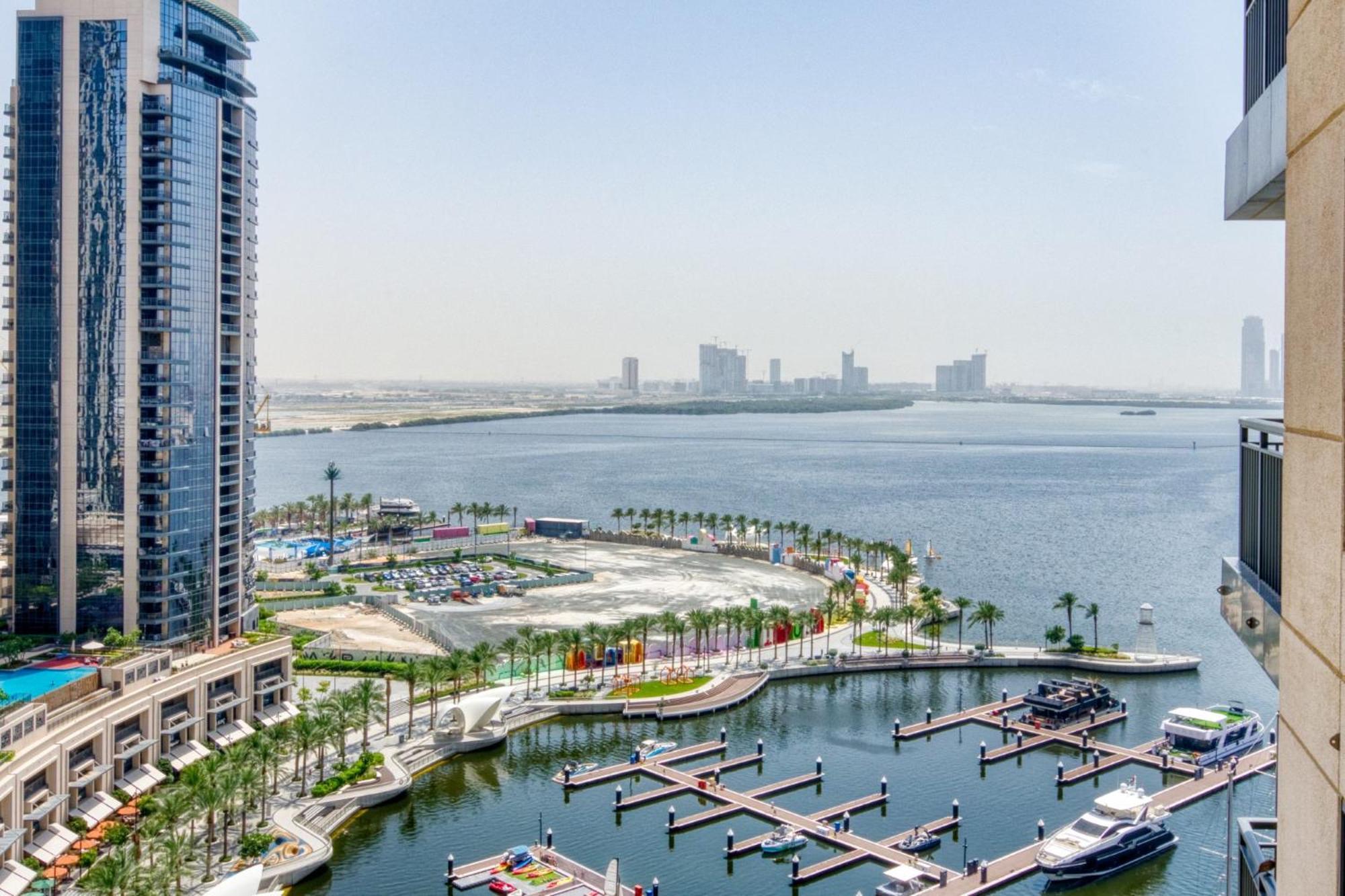 Apartment Majestic At Creek Residences